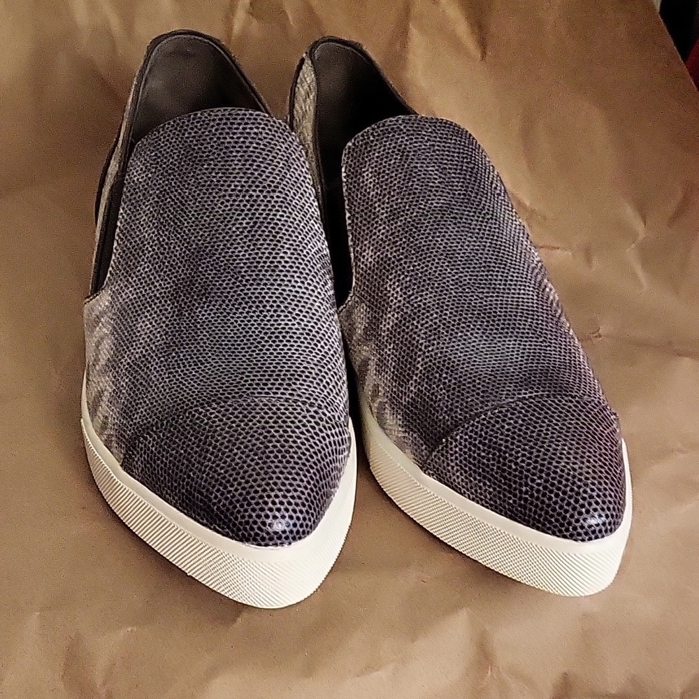 Vince Gray Snakeskin Textured Slip-On Loafers